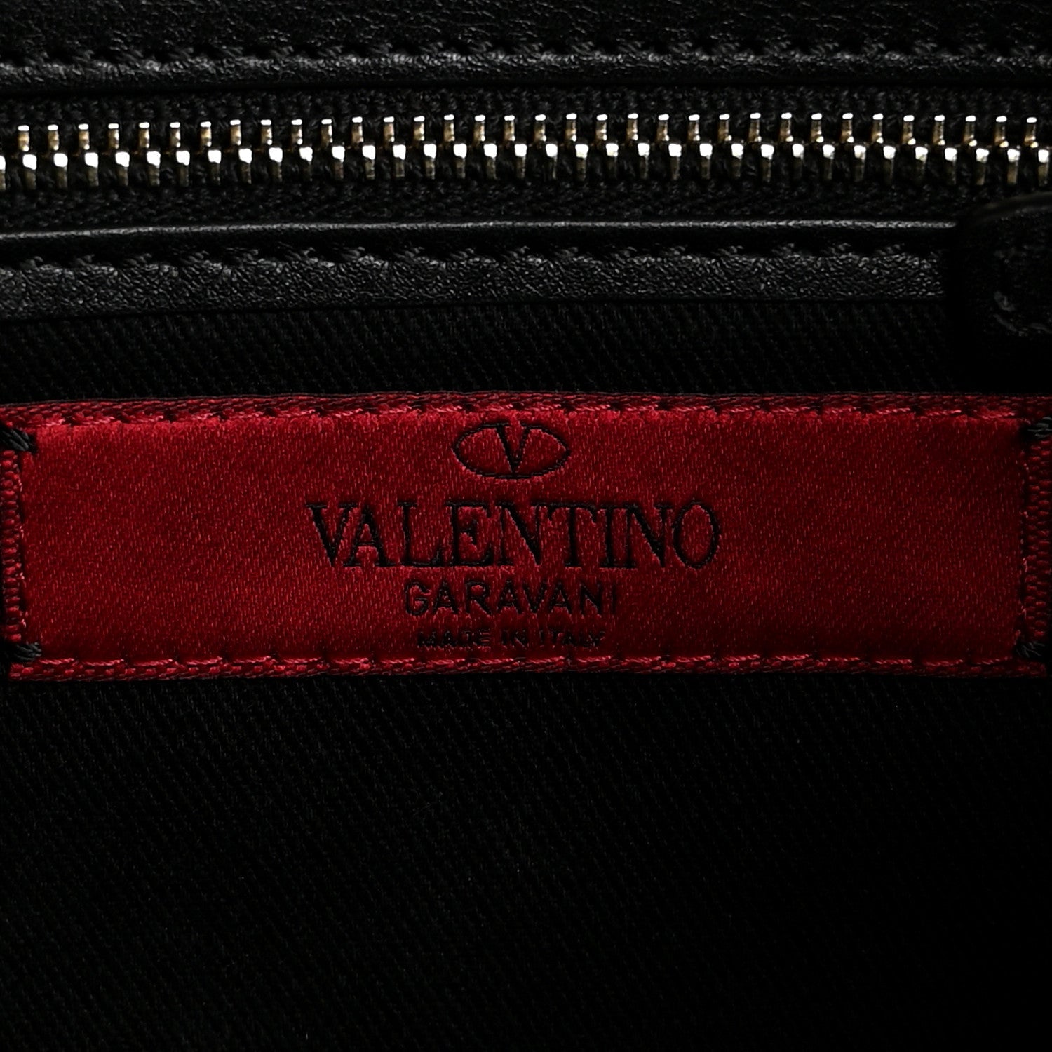 Vitello Calfskin Small Rockstud Flip-Lock Messenger Bag Black