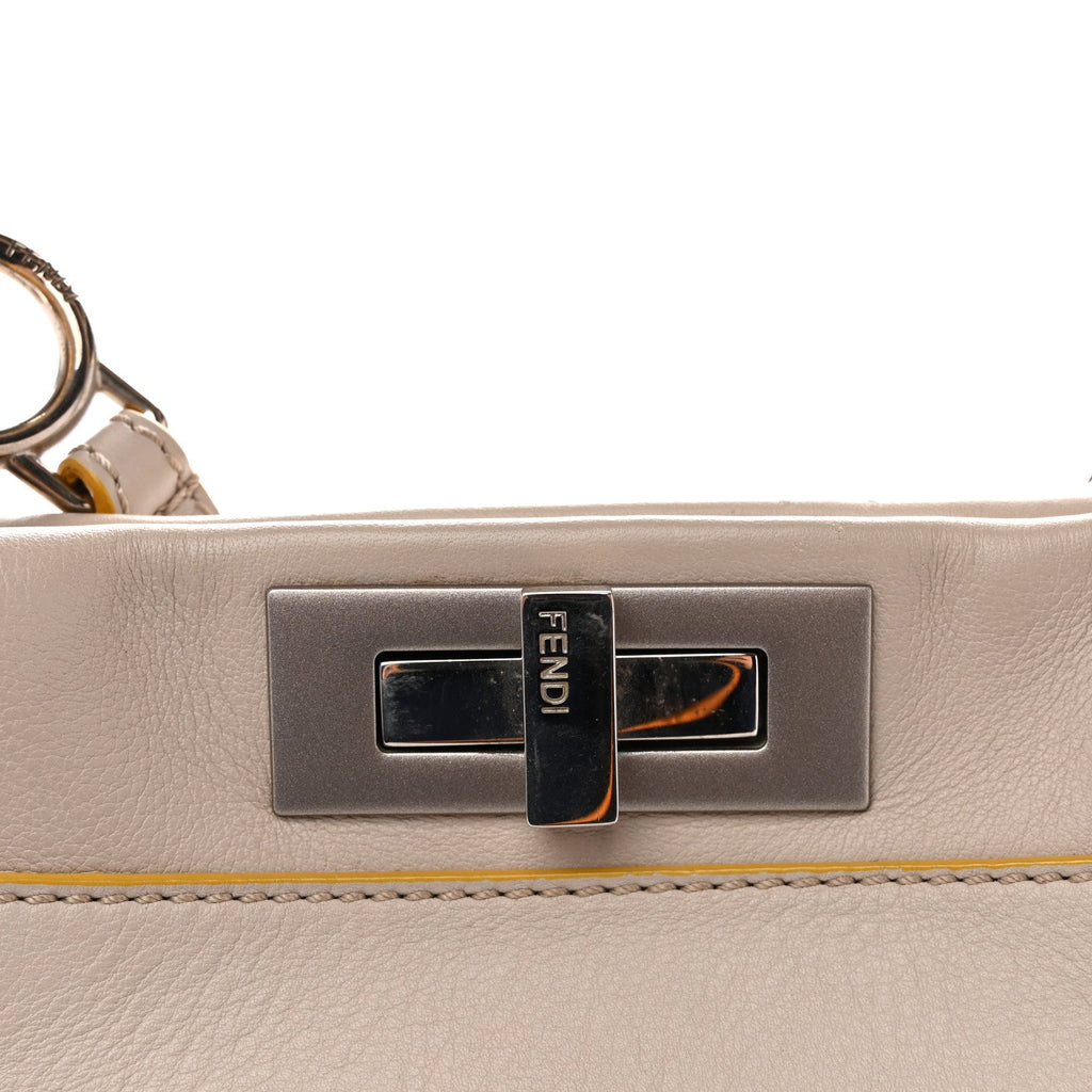 Vitello Seta Burro Medium Peekaboo Iconic Satchel Grigio Polvere Mattone