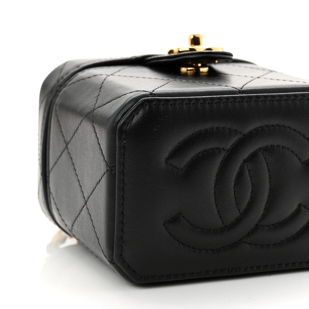 Lambskin Quilted Vanity Clutch With Chain  Black