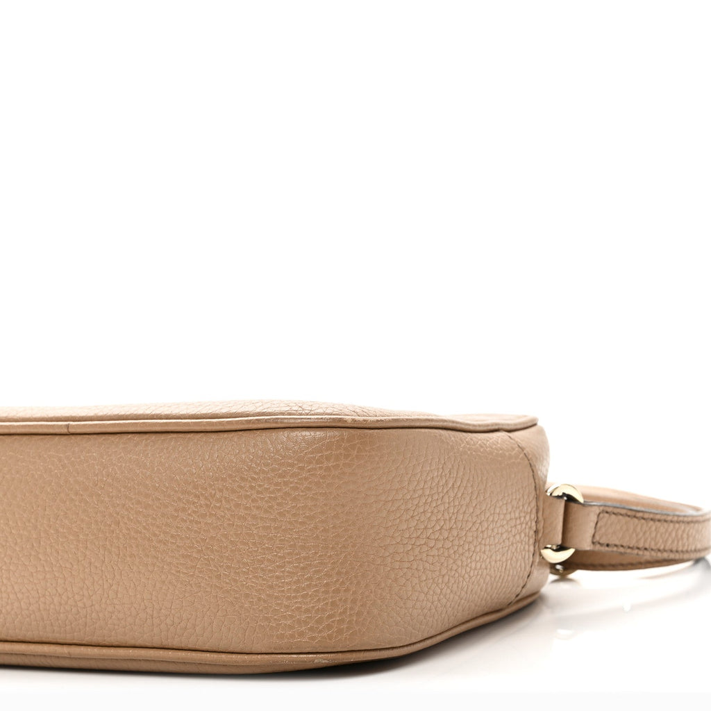 Pebbled Calfskin Small Soho Disco Bag Camelia