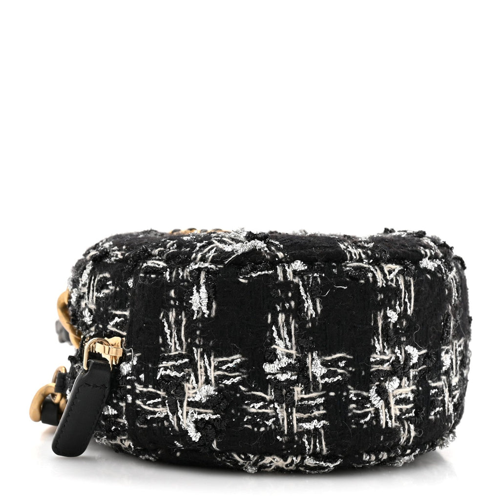 Tweed Quilted 19 Round Clutch With Chain Black White