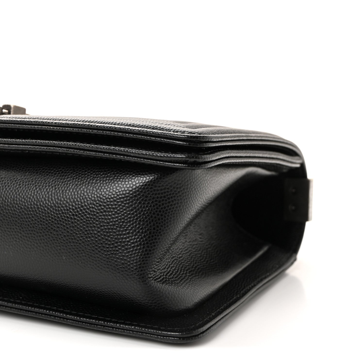 Caviar Quilted Medium Boy Flap Black