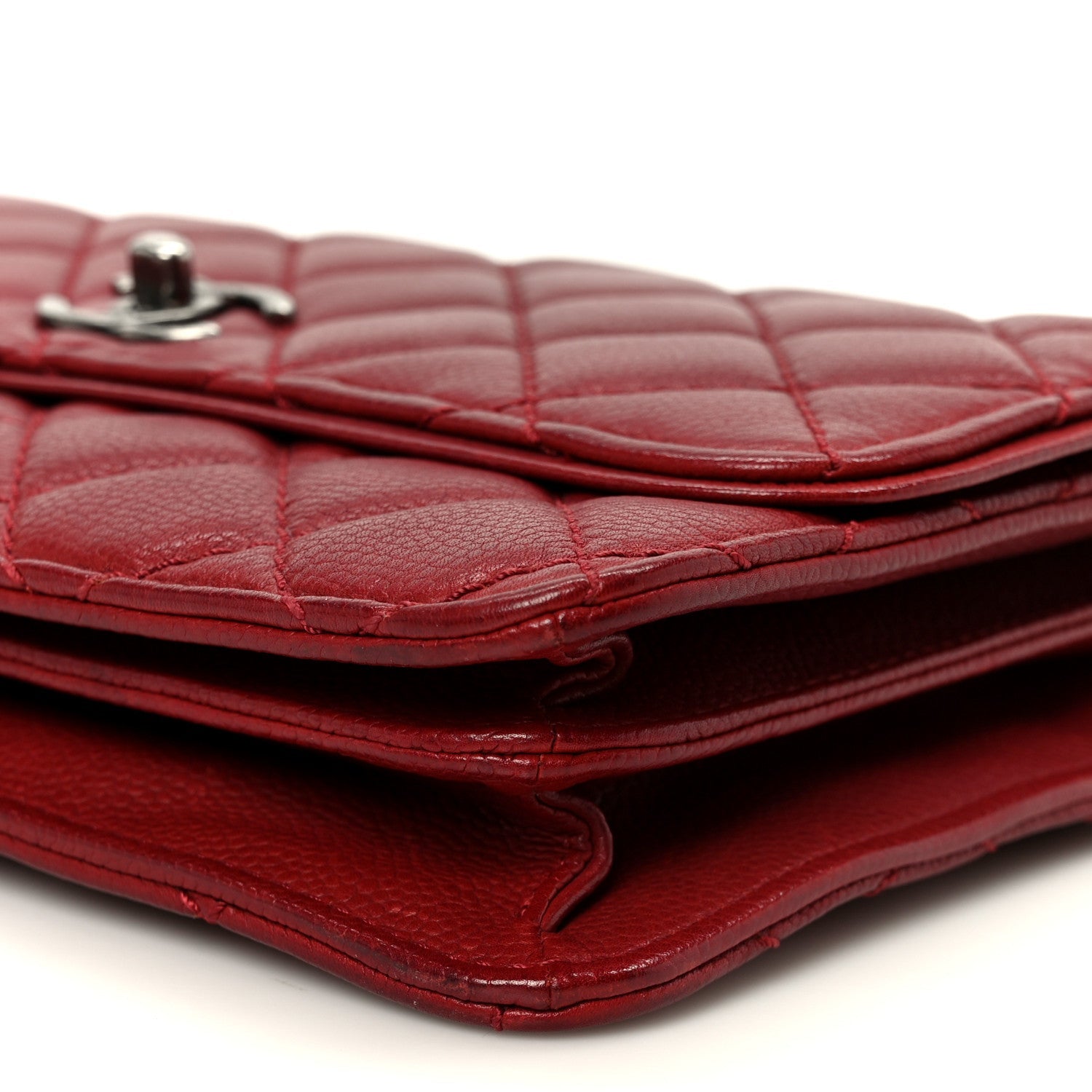 Caviar Quilted Flap With Chain Red