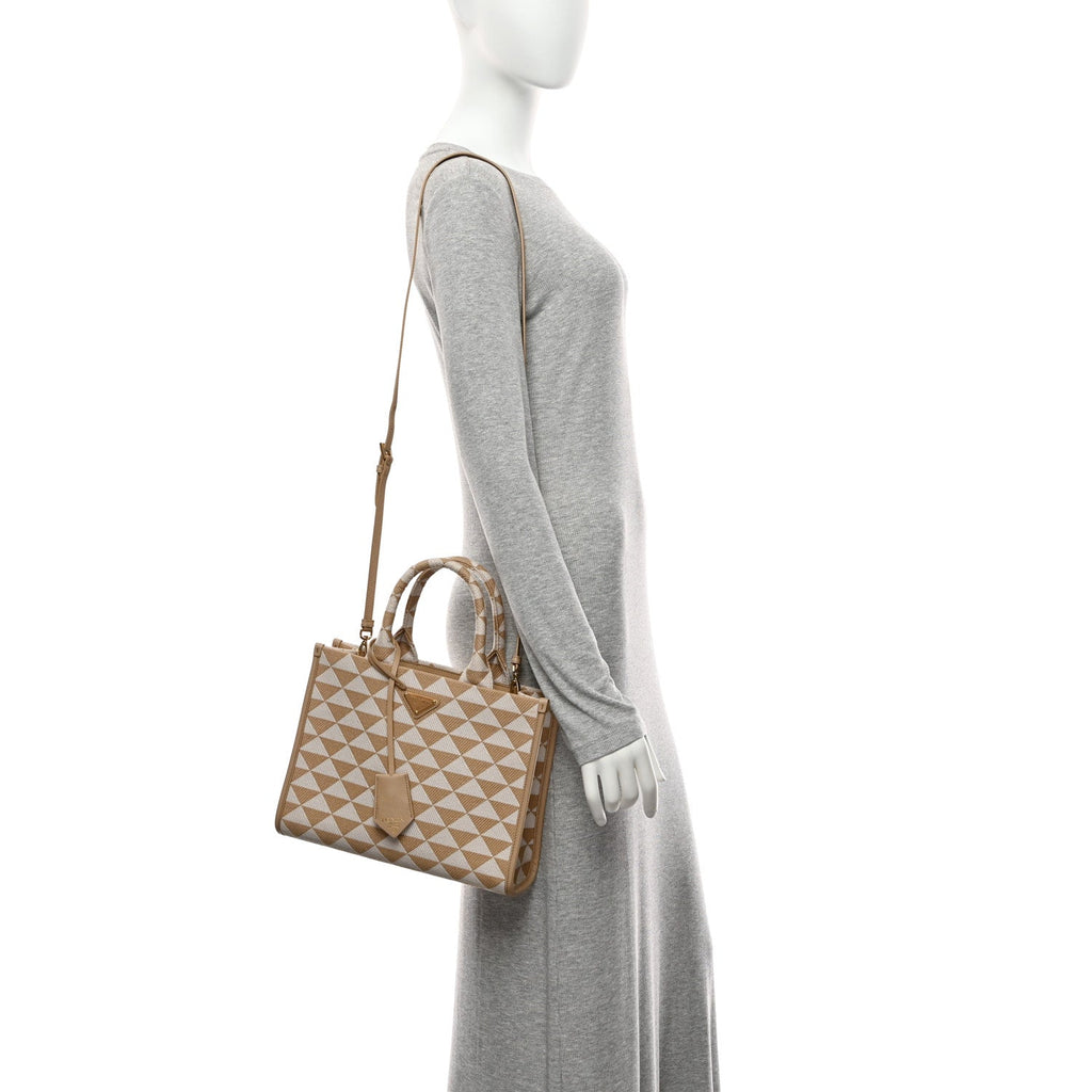 Jacquard Saffiano Triangolo Symbole Embroidered Small Tote Corda Talco