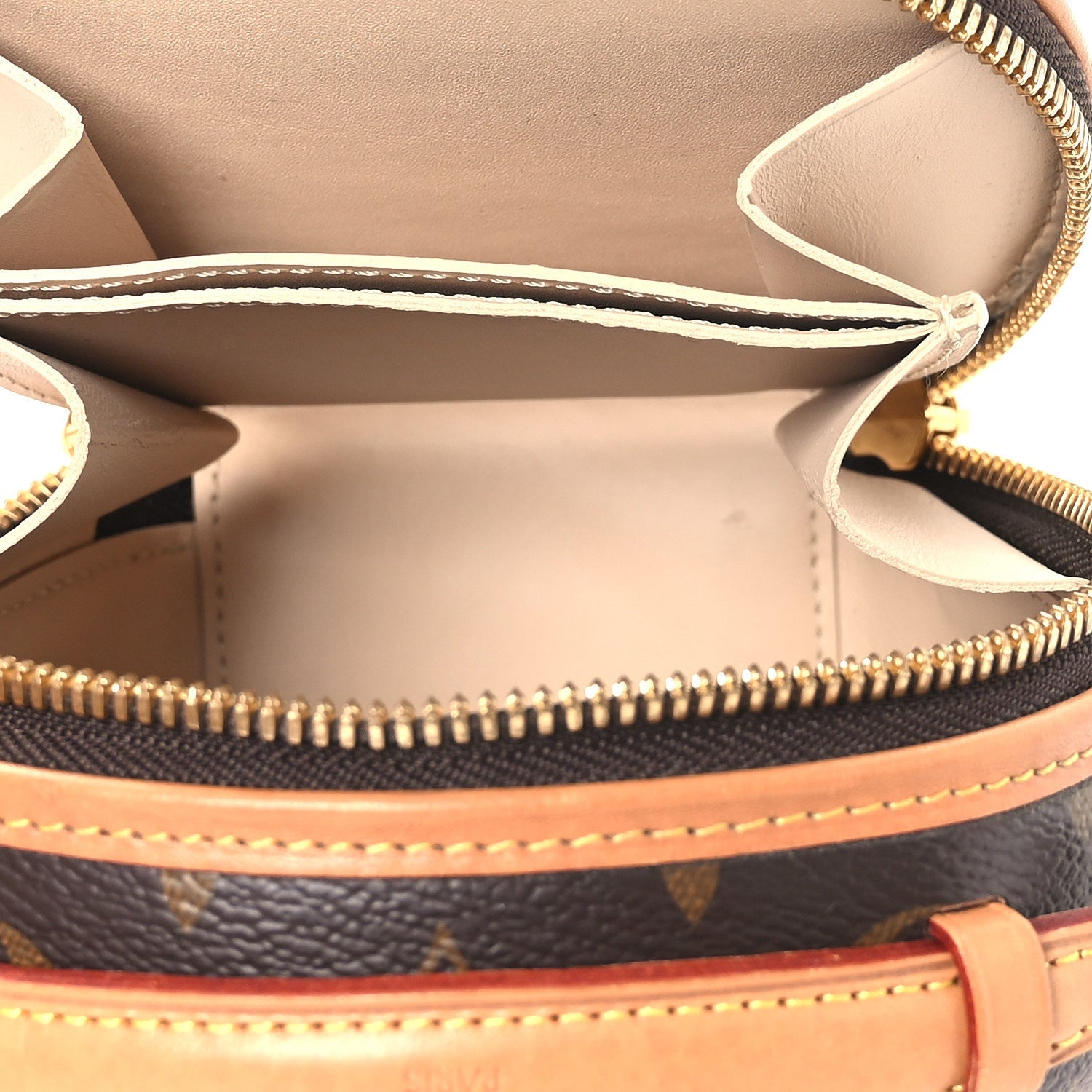 Monogram Mini Boite Chapeau