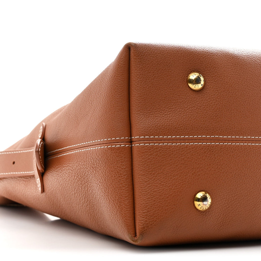 Grained Calfskin Low Key Hobo MM Cognac