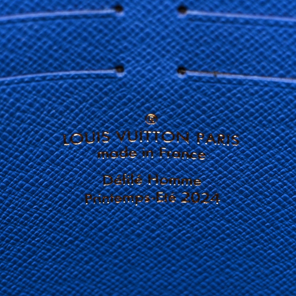 Damier Pop Pochette Voyage MM Blue