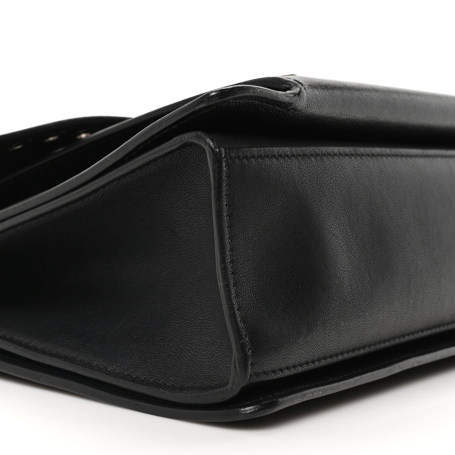 Goatskin Grommet Medium GV3 Shoulder Bag Black