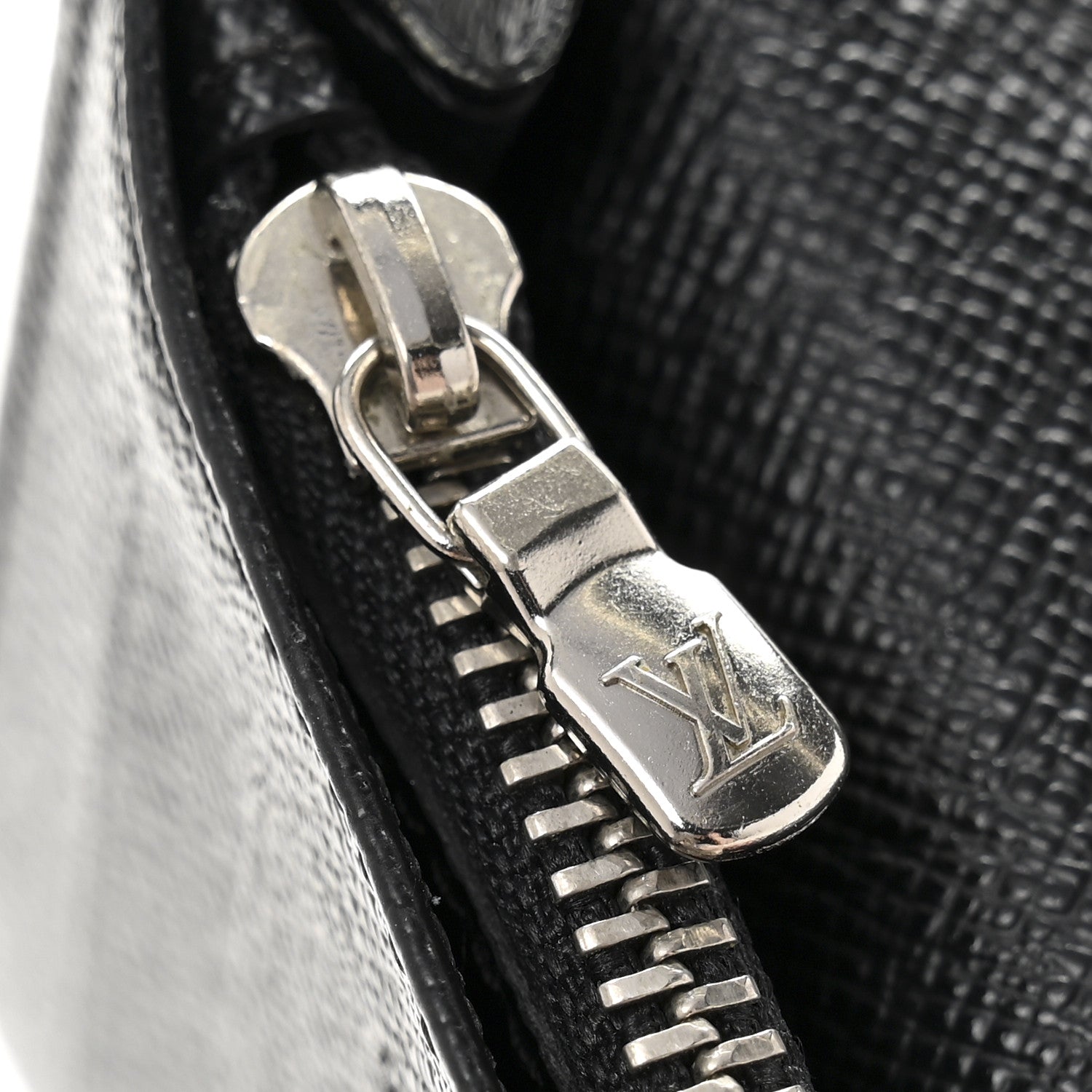 Damier Graphite Brazza Wallet