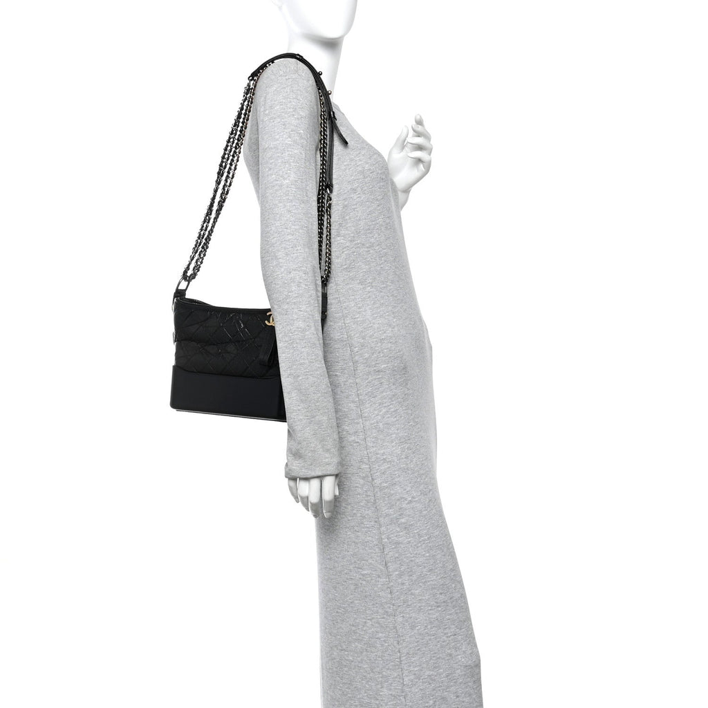 Aged Calfskin Quilted New Medium Gabrielle Hobo Black