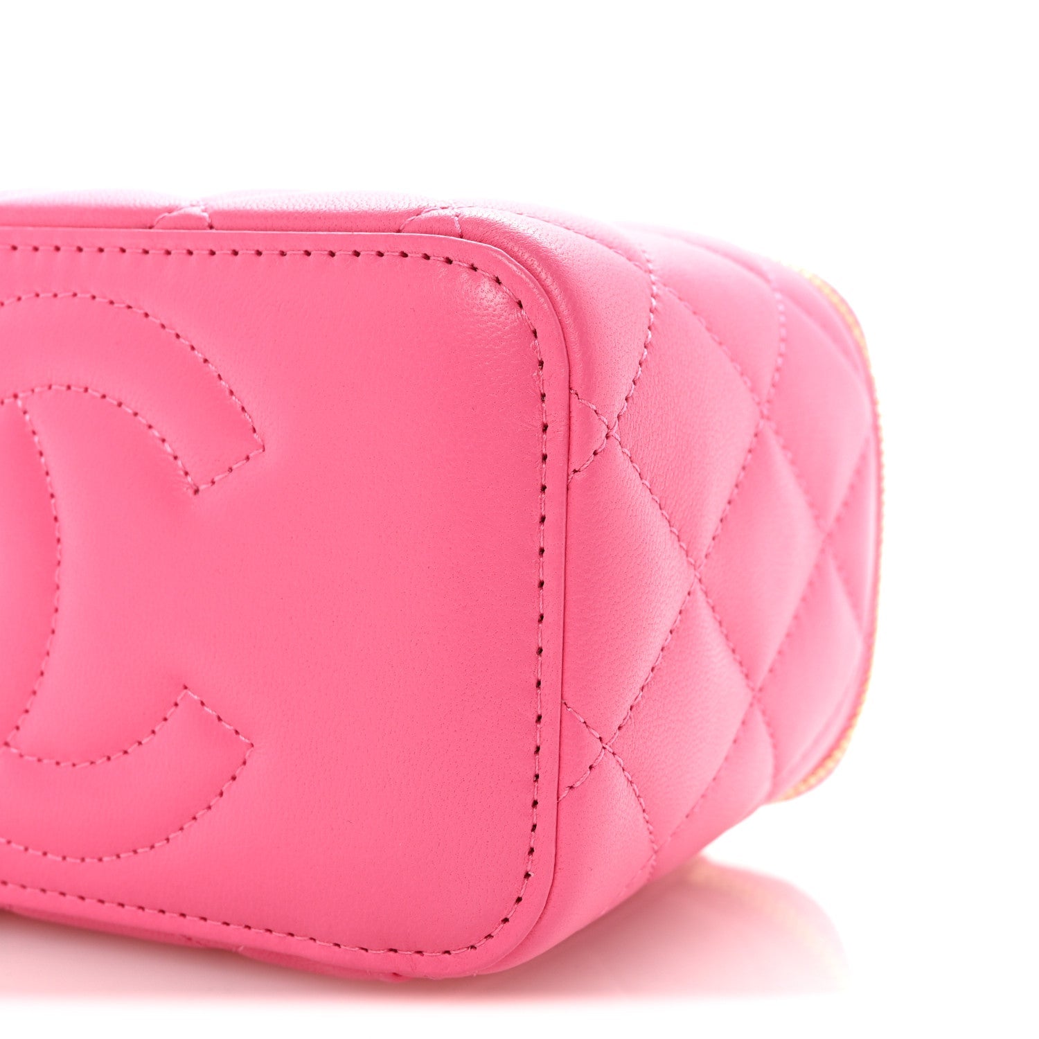 Lambskin Enamel Quilted Small Coco Hearts Vanity Case With Chain Pink