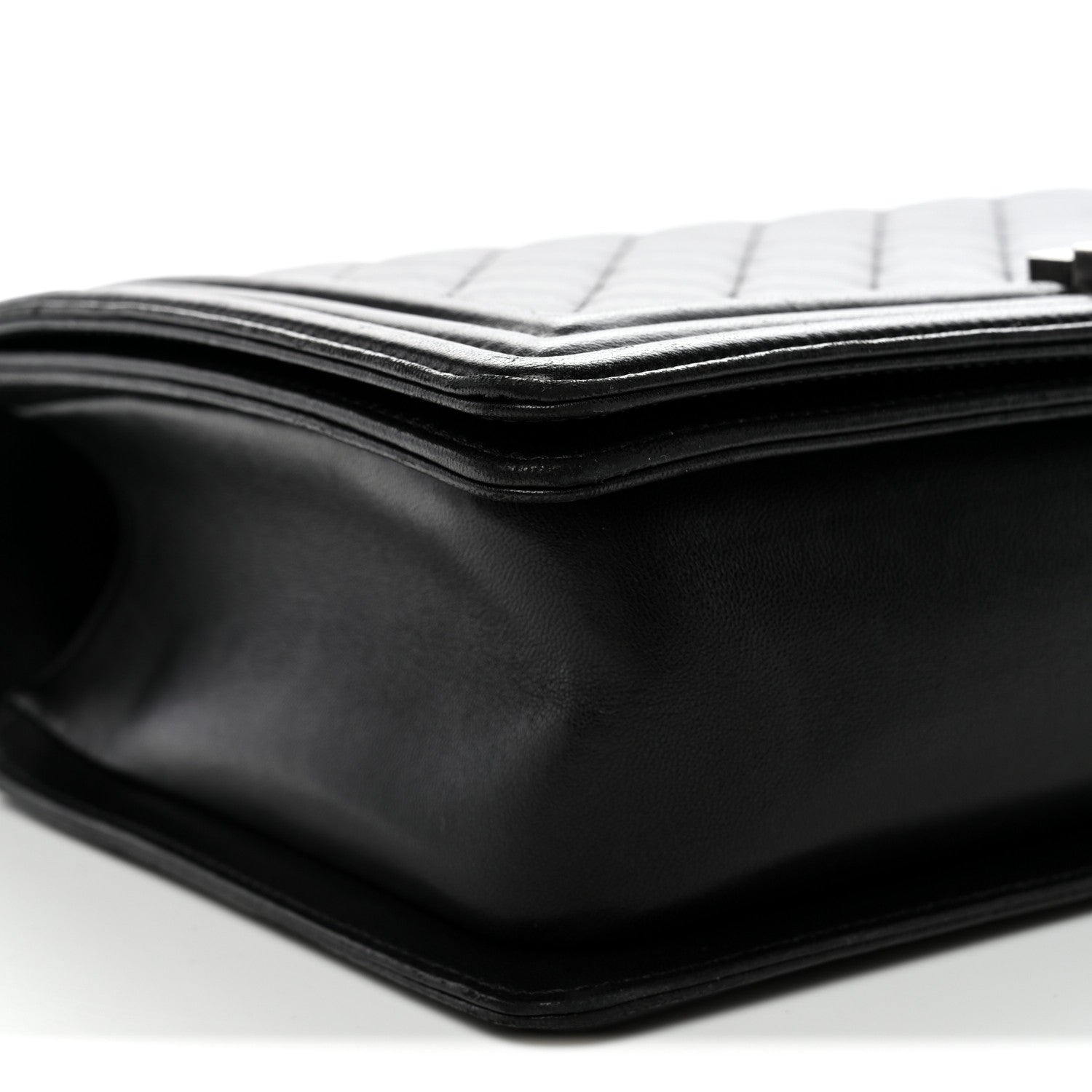 Lambskin Quilted New Medium Boy Flap Black