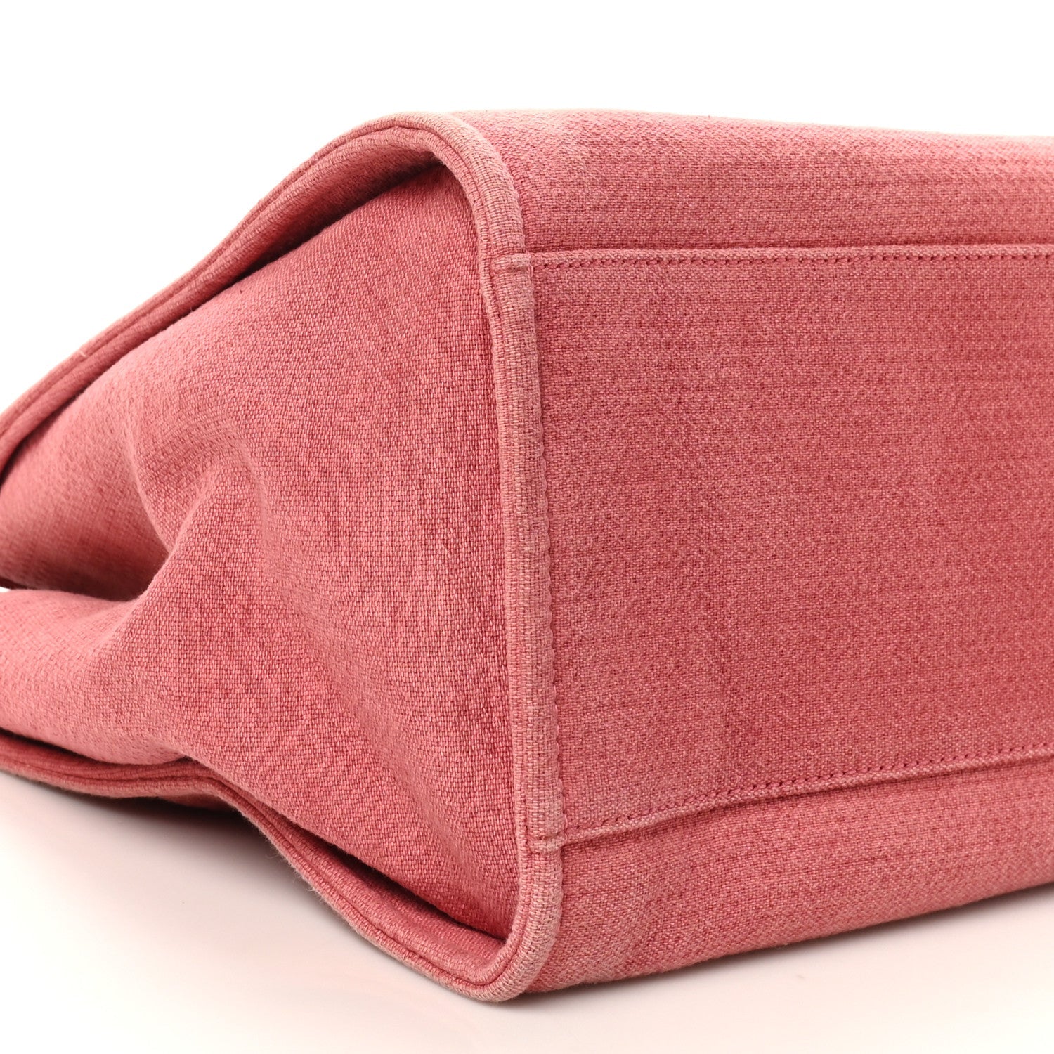 Canvas Medium Deauville Tote Red