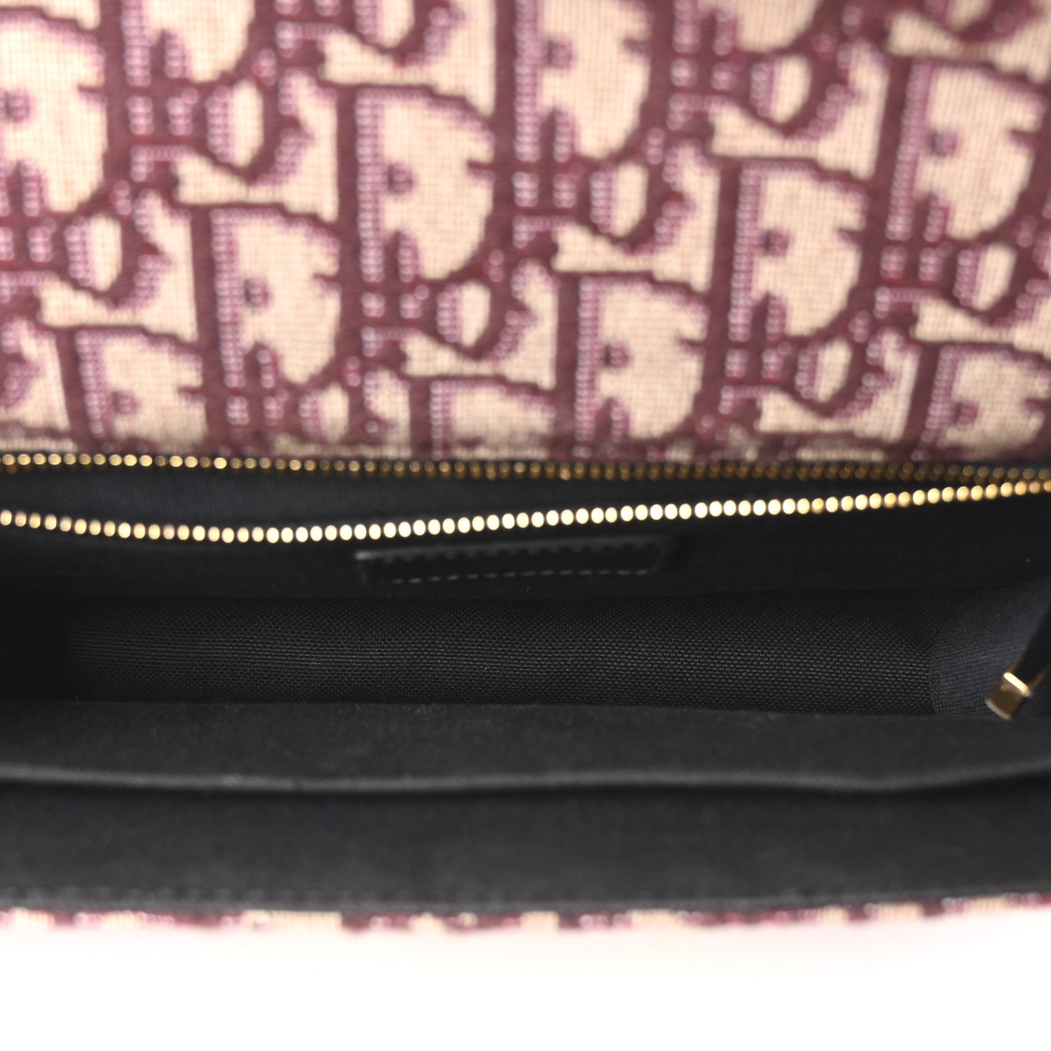 Oblique 30 Montaigne Flap Bag Burgundy