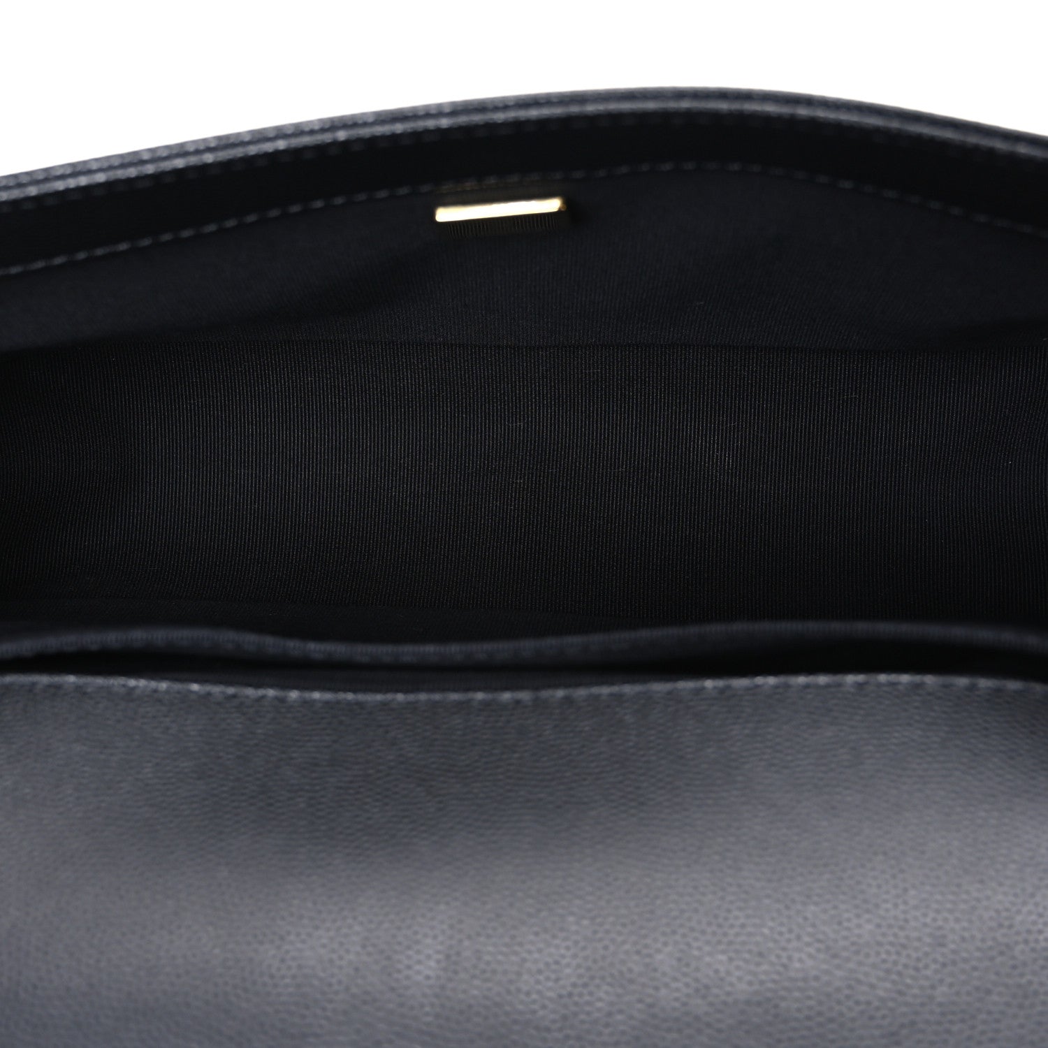 Caviar Quilted Medium Boy Flap Black
