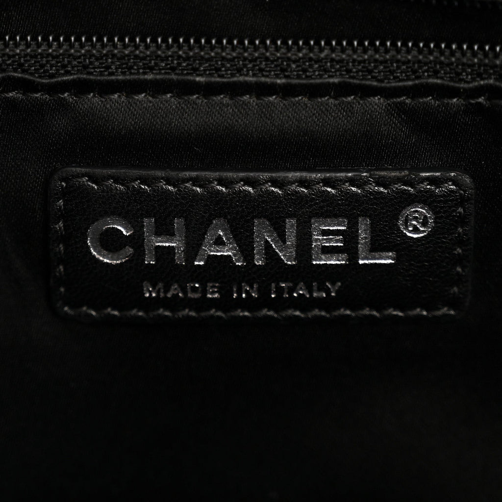 Caviar Quilted Grand Shopping Tote GST Black