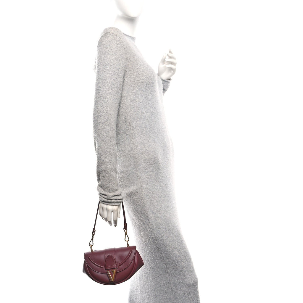 Vitello Virtus Small Shoulder Bag Burgundy