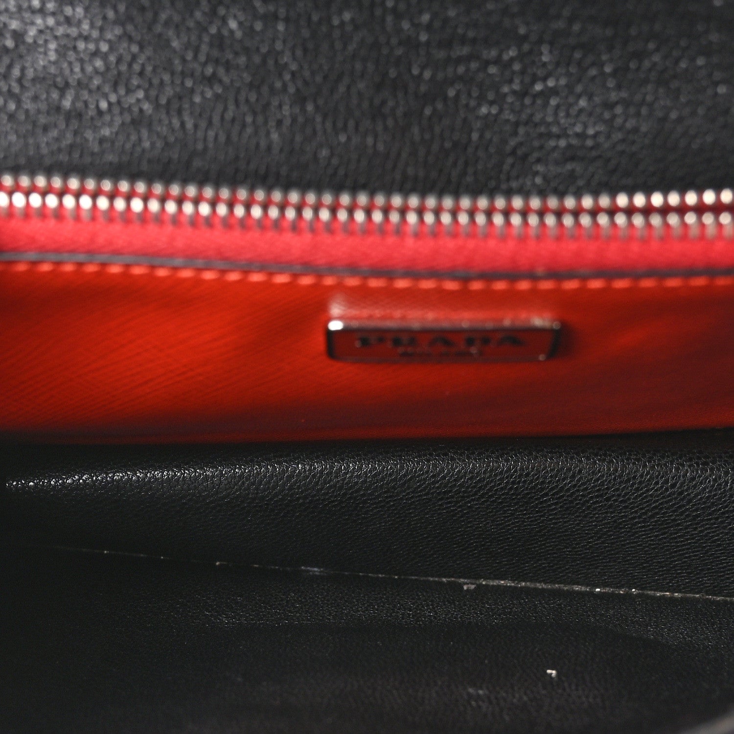 Saffiano Lux Sound Shoulder Bag Fuoco Lacca