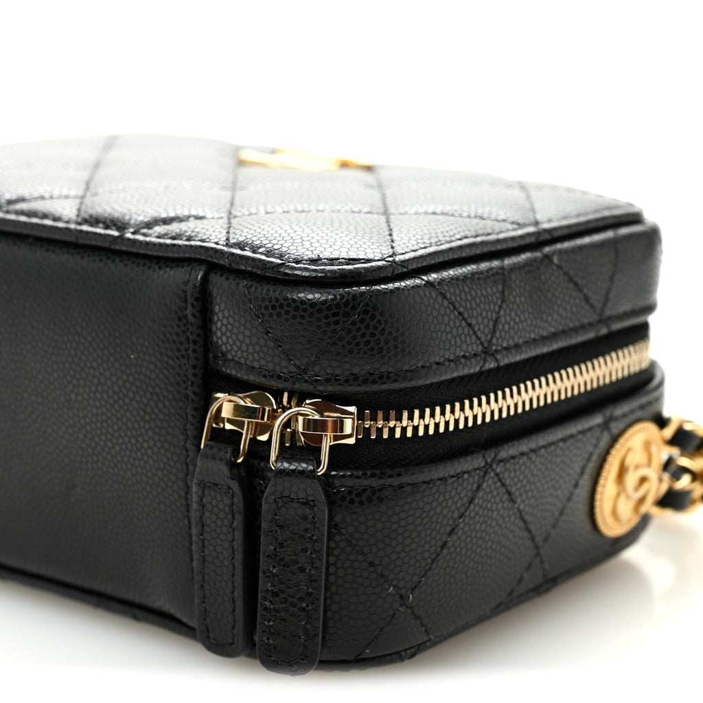 Caviar Quilted Twist Your Buttons Clutch With Chain Black