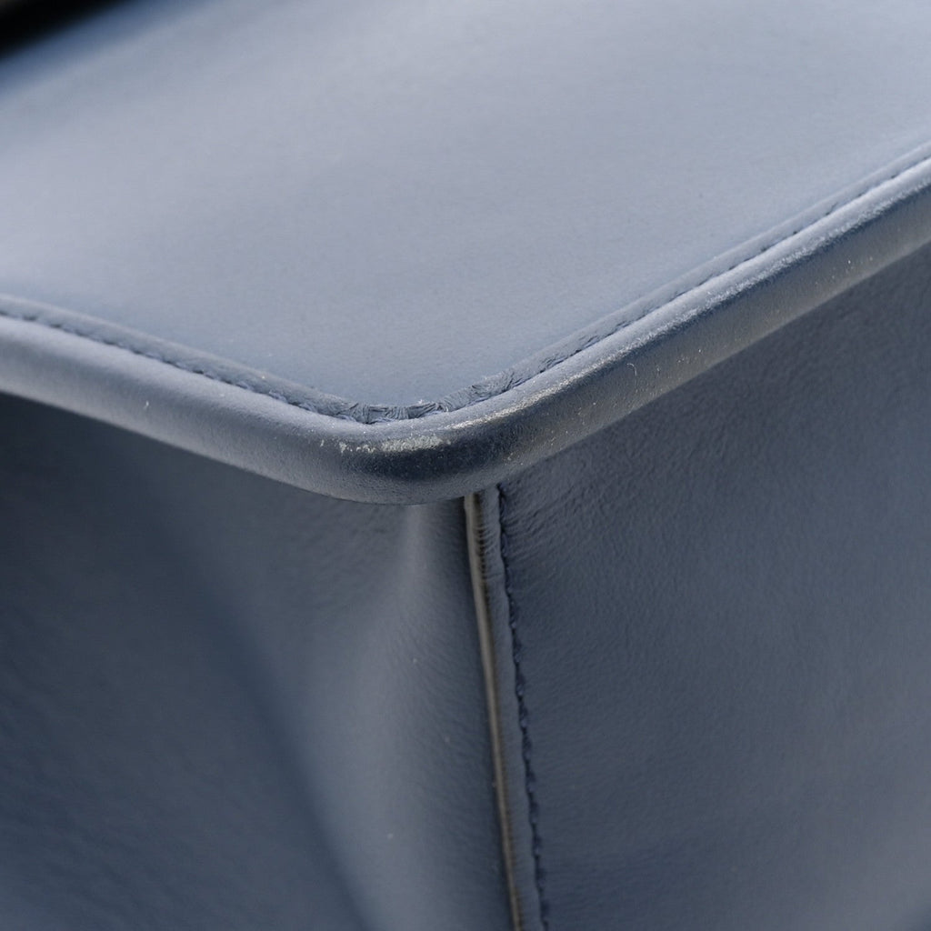 Vitello Century Opaco F is Fendi Kan I Shoulder Bag Blu Scuro