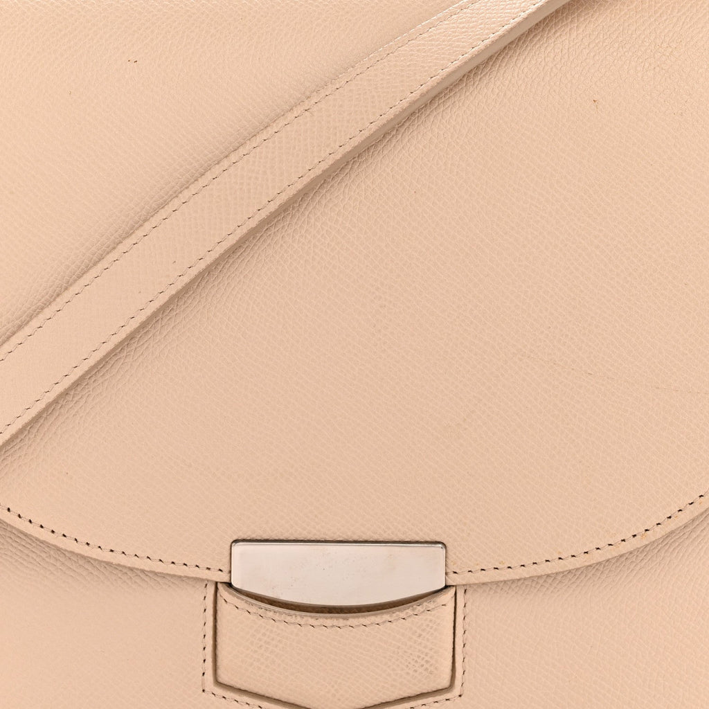 Grained Calfskin Medium Trotteur  Powder