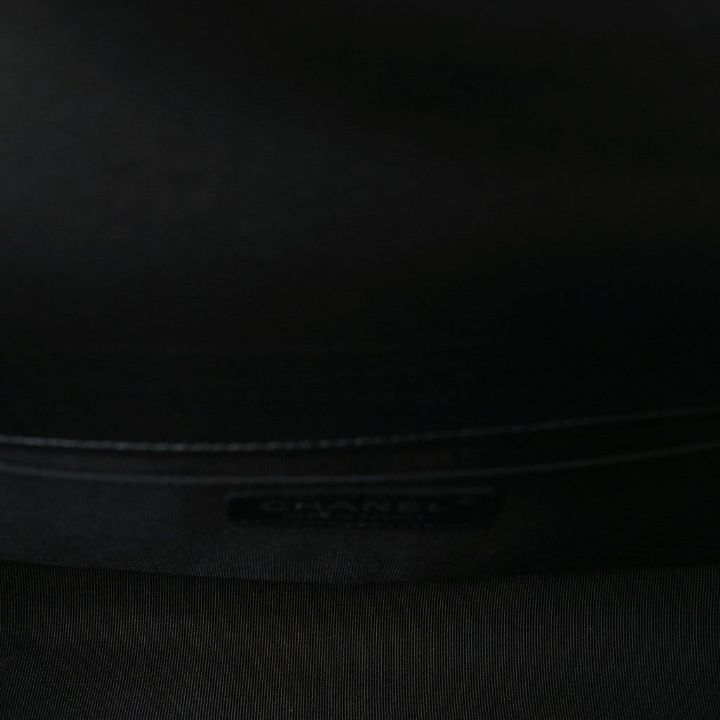 Caviar Quilted Medium Boy Flap So Black
