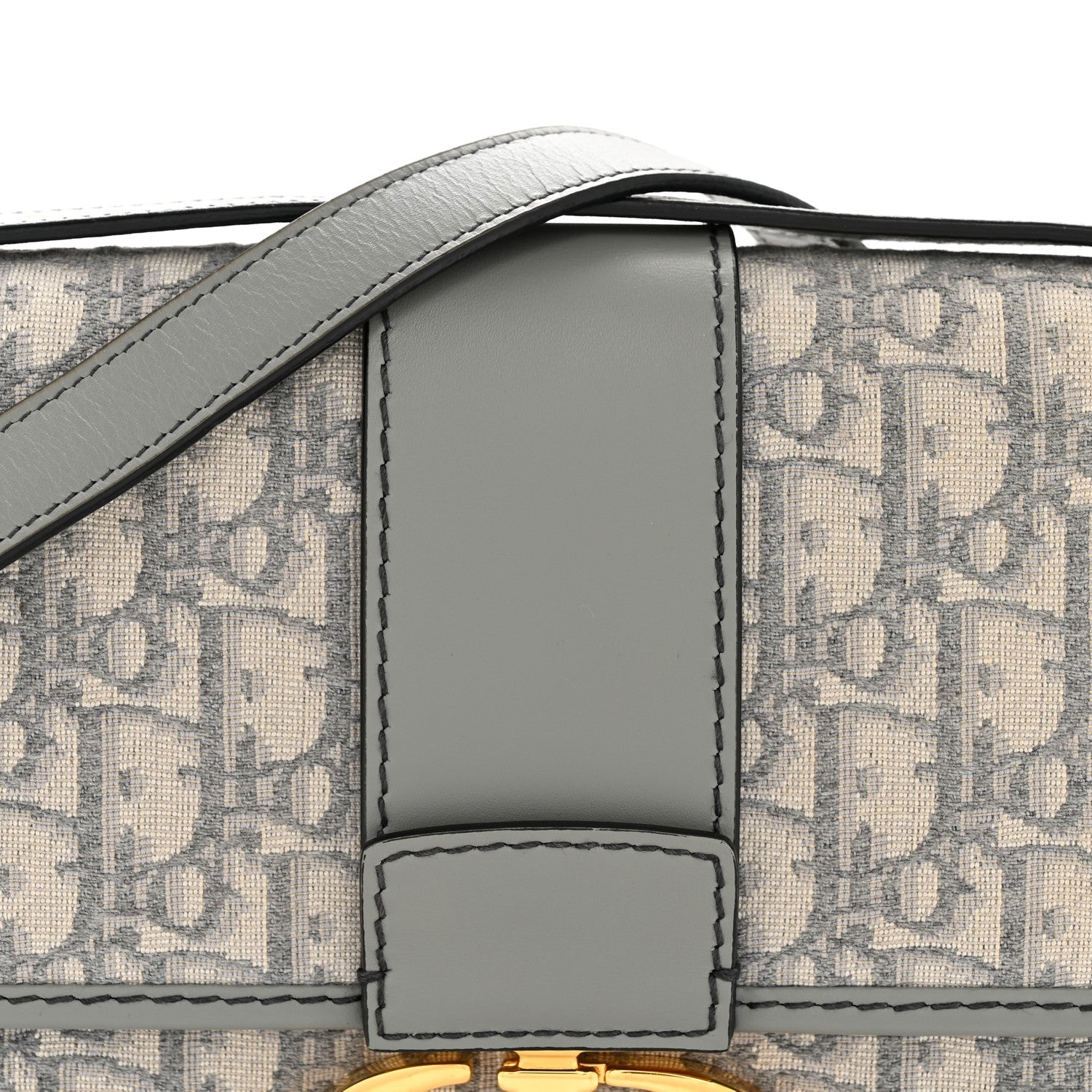 Oblique 30 Montaigne Flap Bag Grey