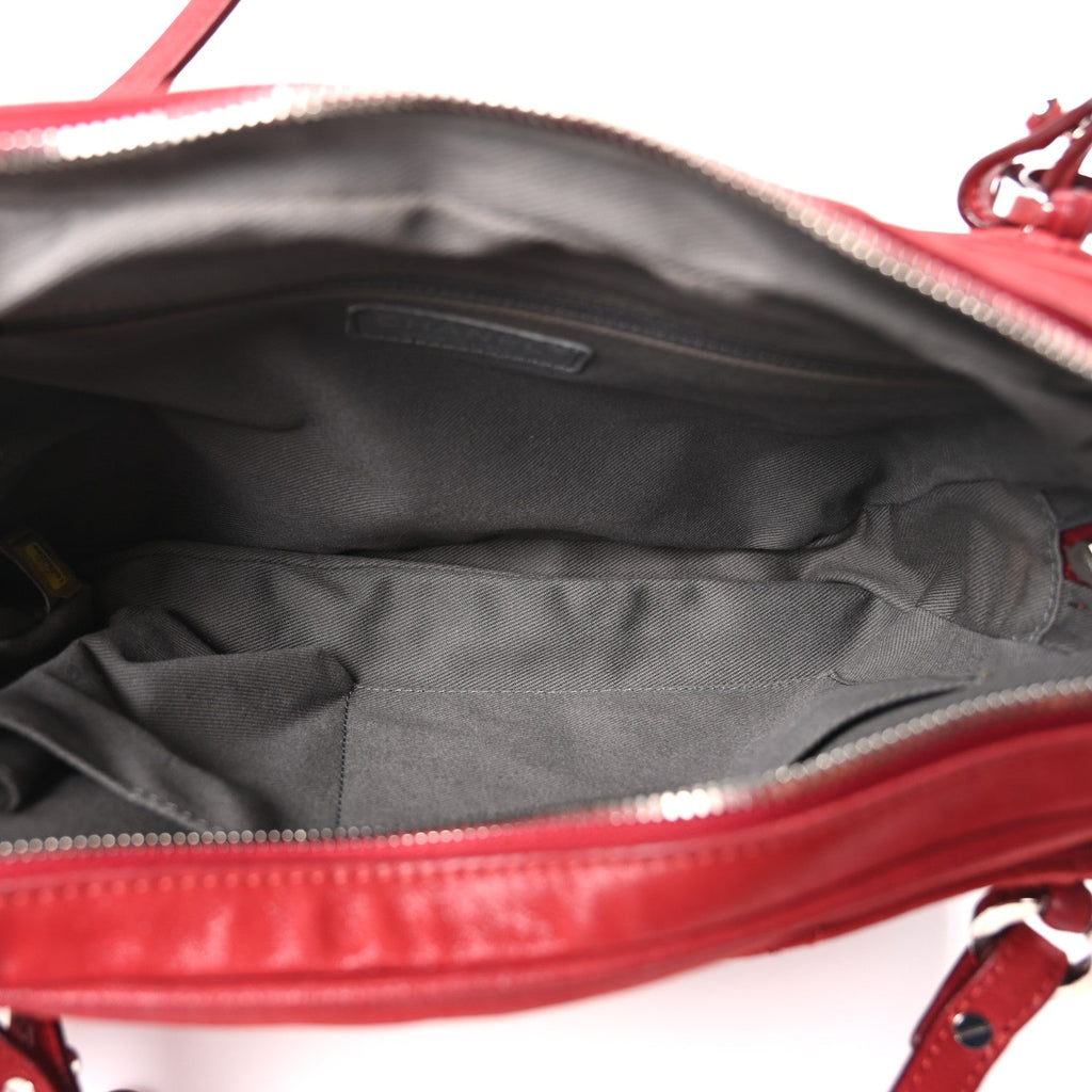 Iridescent Calfskin Quilted Relax CC Camera Case Red