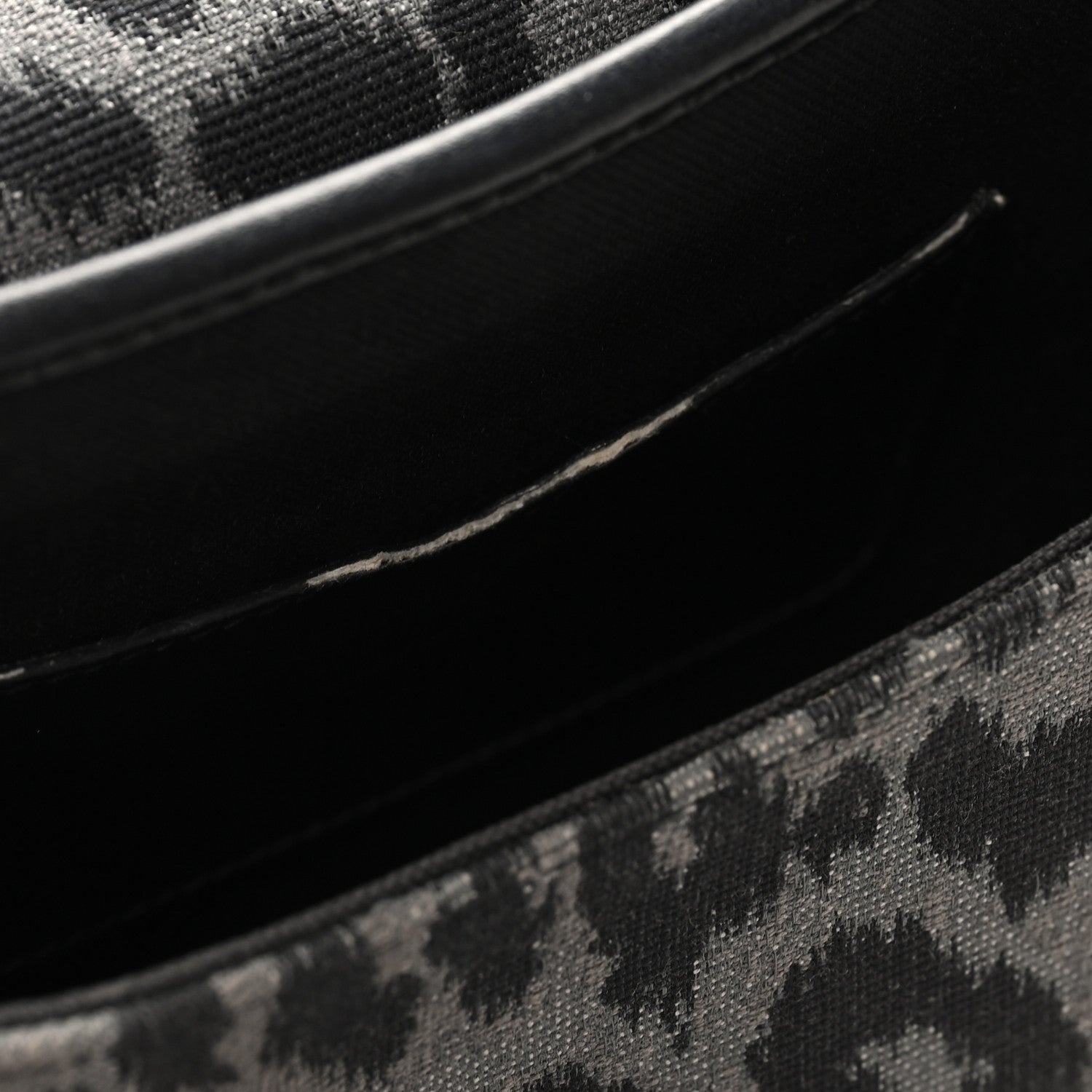 Canvas Mizza Embroidered Medium Bobby Flap Grey Black