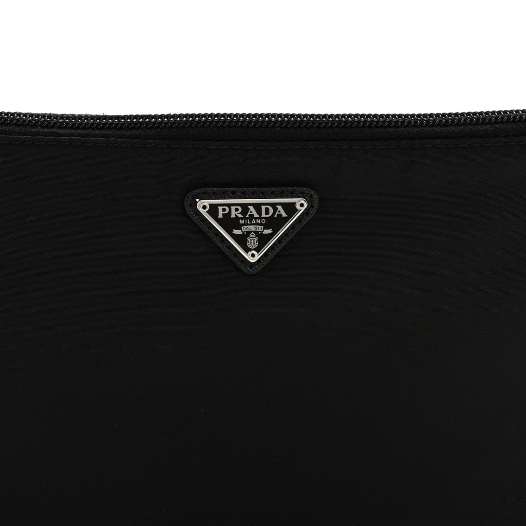Re-Nylon Vela Pouch Black