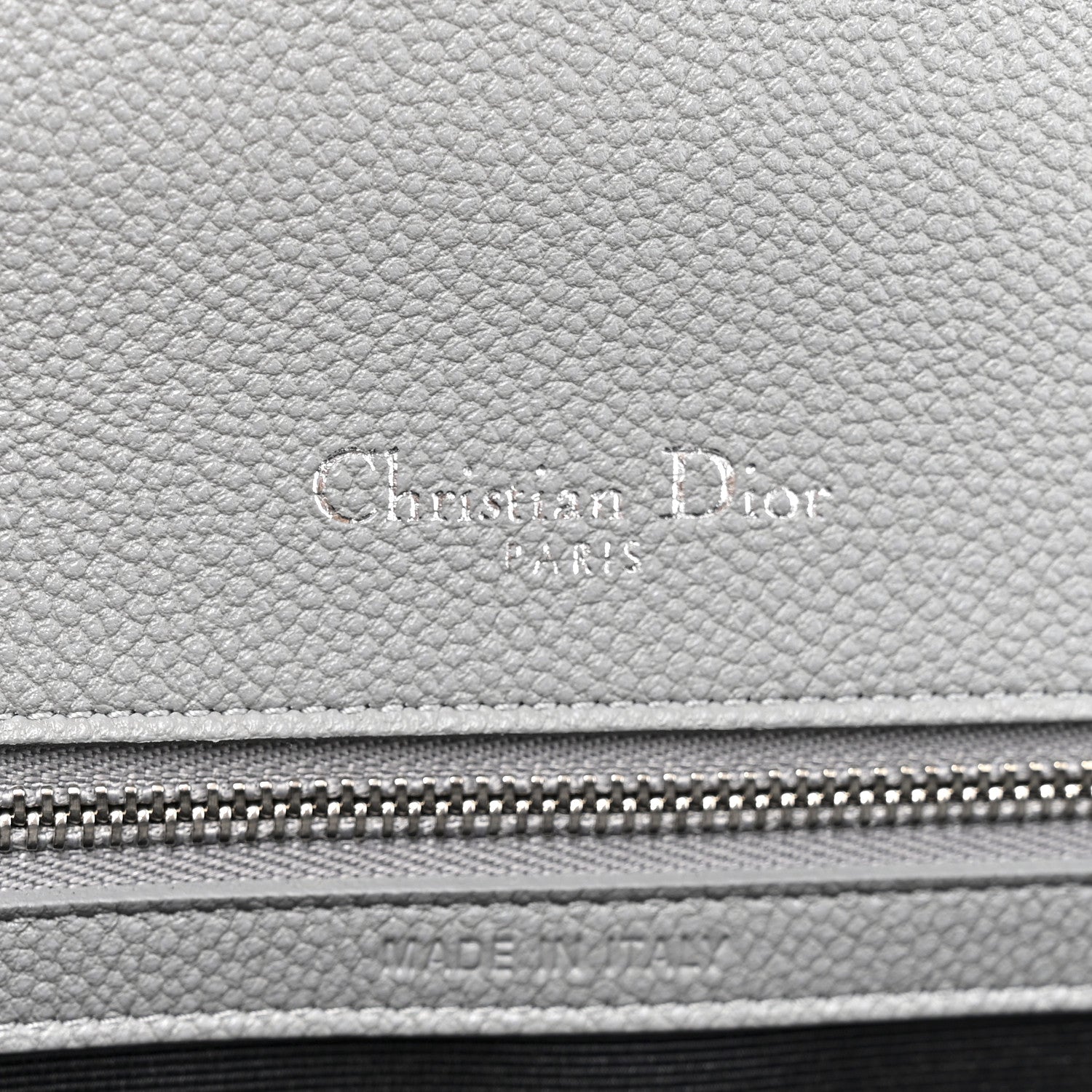 Grained Calfskin Medium Diorama Flap Bag Gris