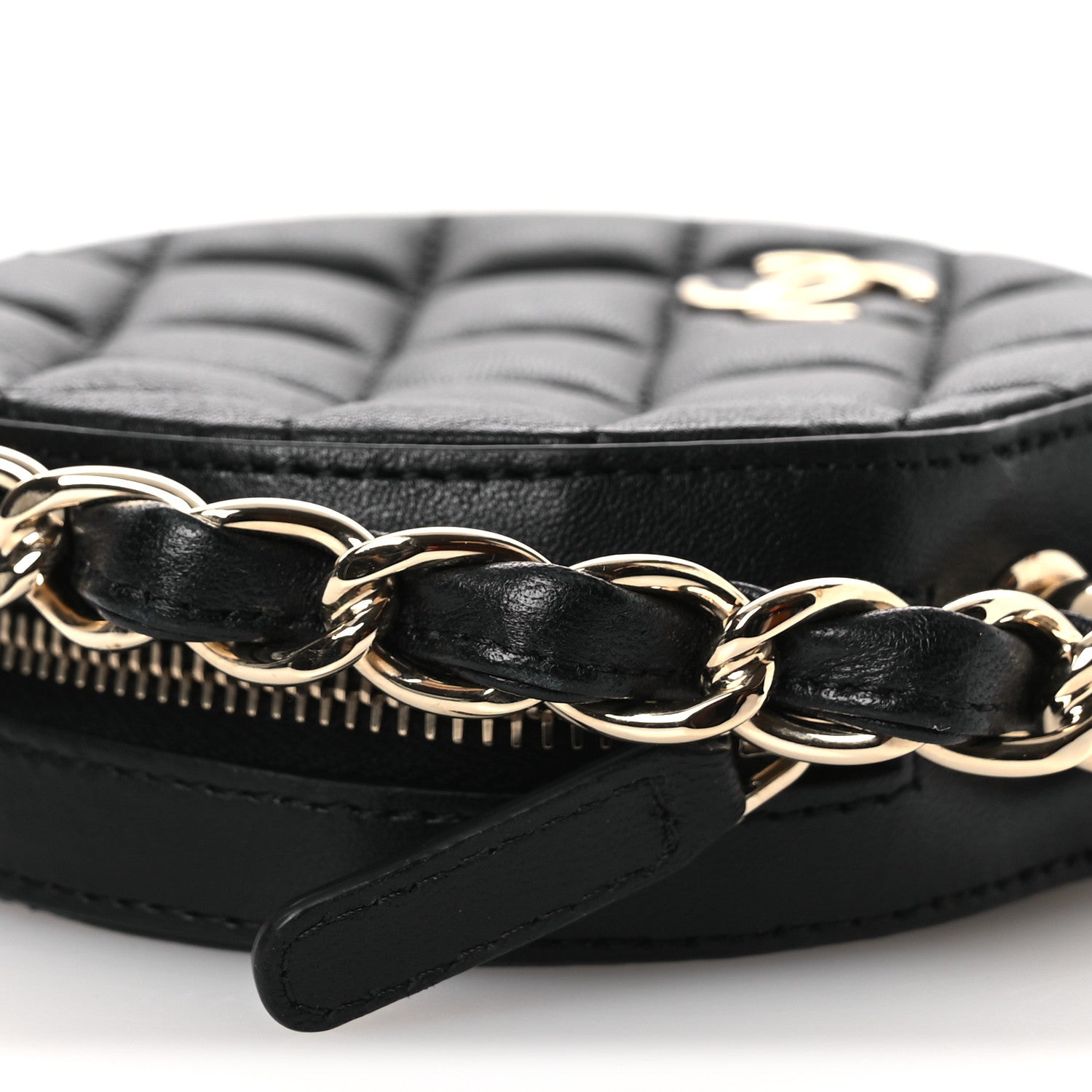 Lambskin Quilted Chain Round Mini Clutch Black