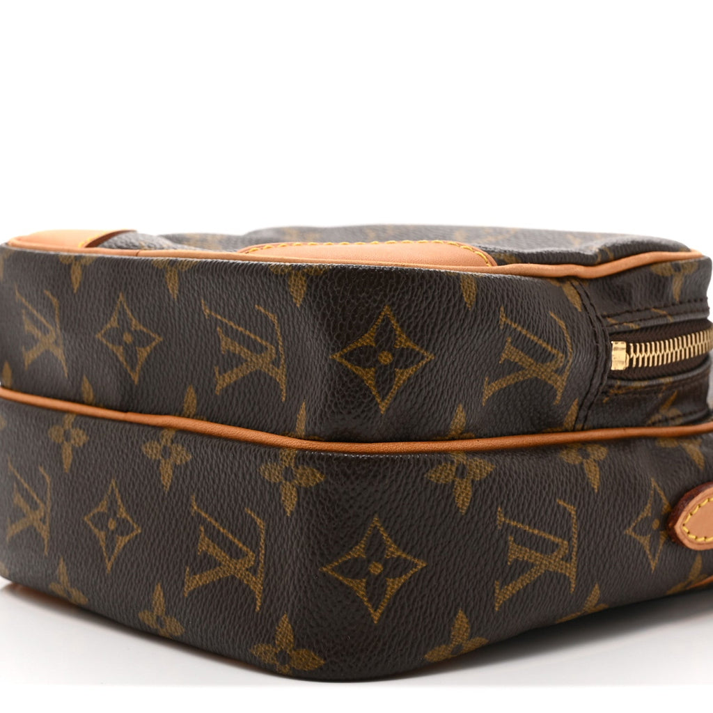 Monogram Amazone