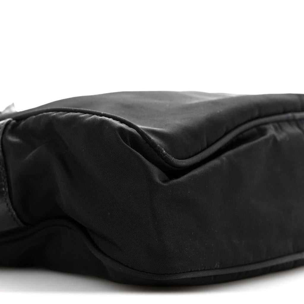 Nylon Vela Messenger Bag Black
