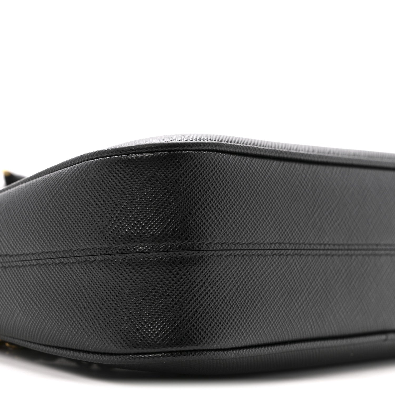 Saffiano Lux Re-Edition 2005 Shoulder Bag Black