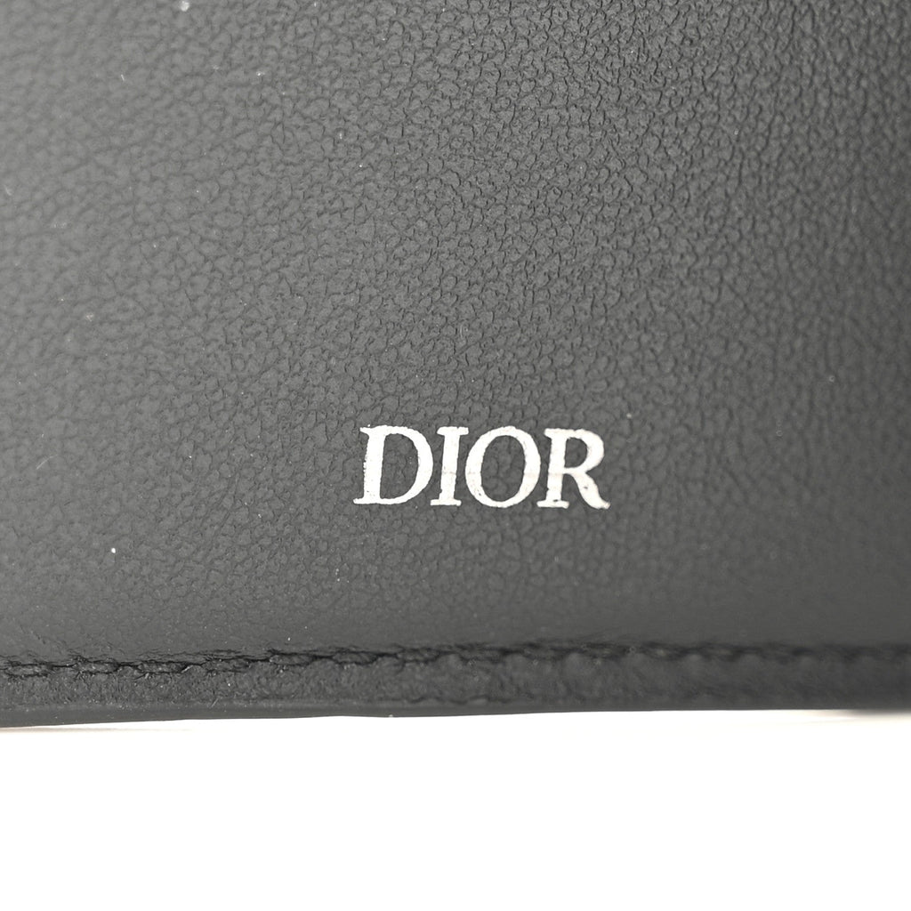 Grained Calfskin Icon Vertical Bifold  Holder Black
