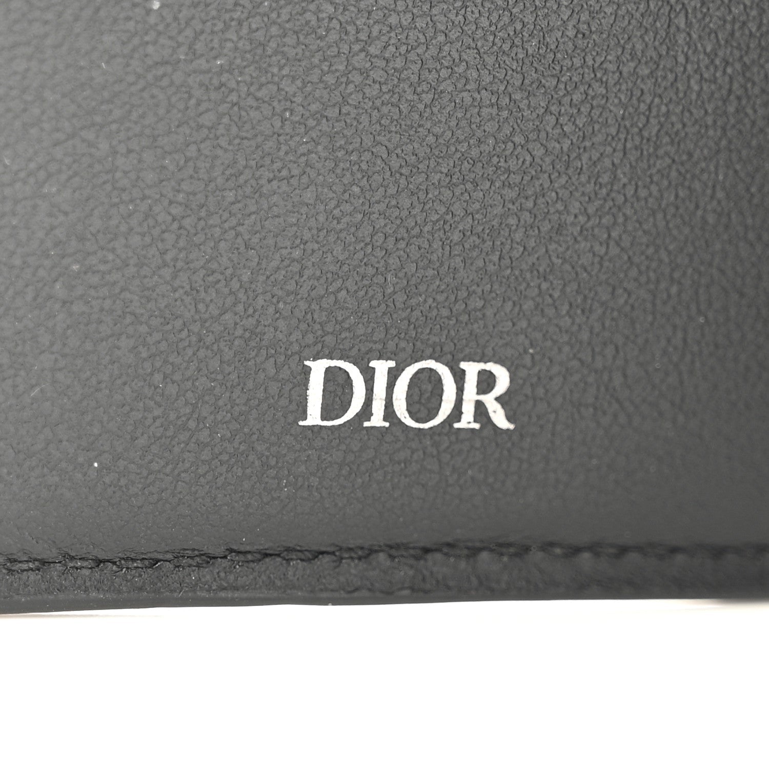 Grained Calfskin Icon Vertical Bifold  Holder Black