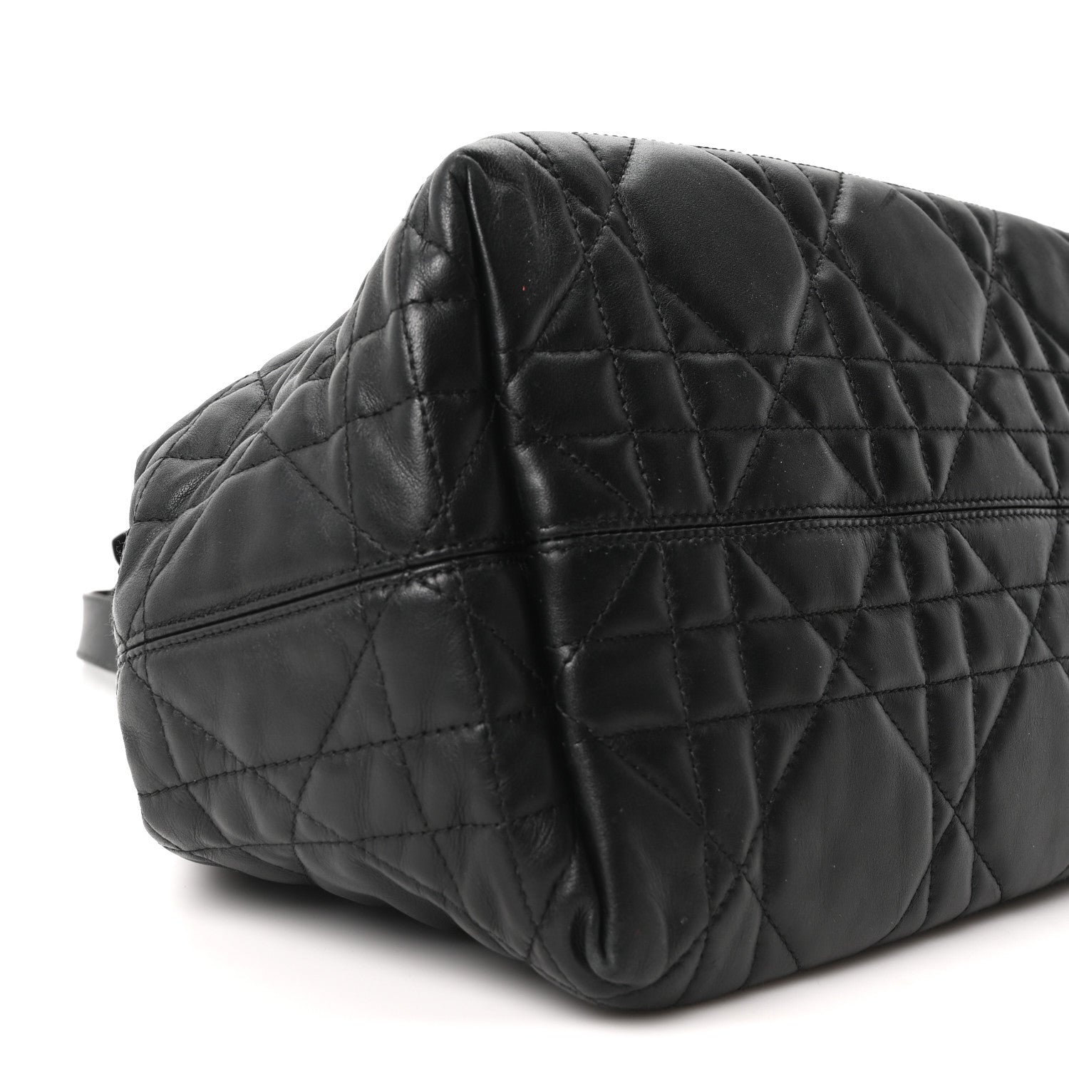 Calfskin Macrocannage Medium Toujours Black