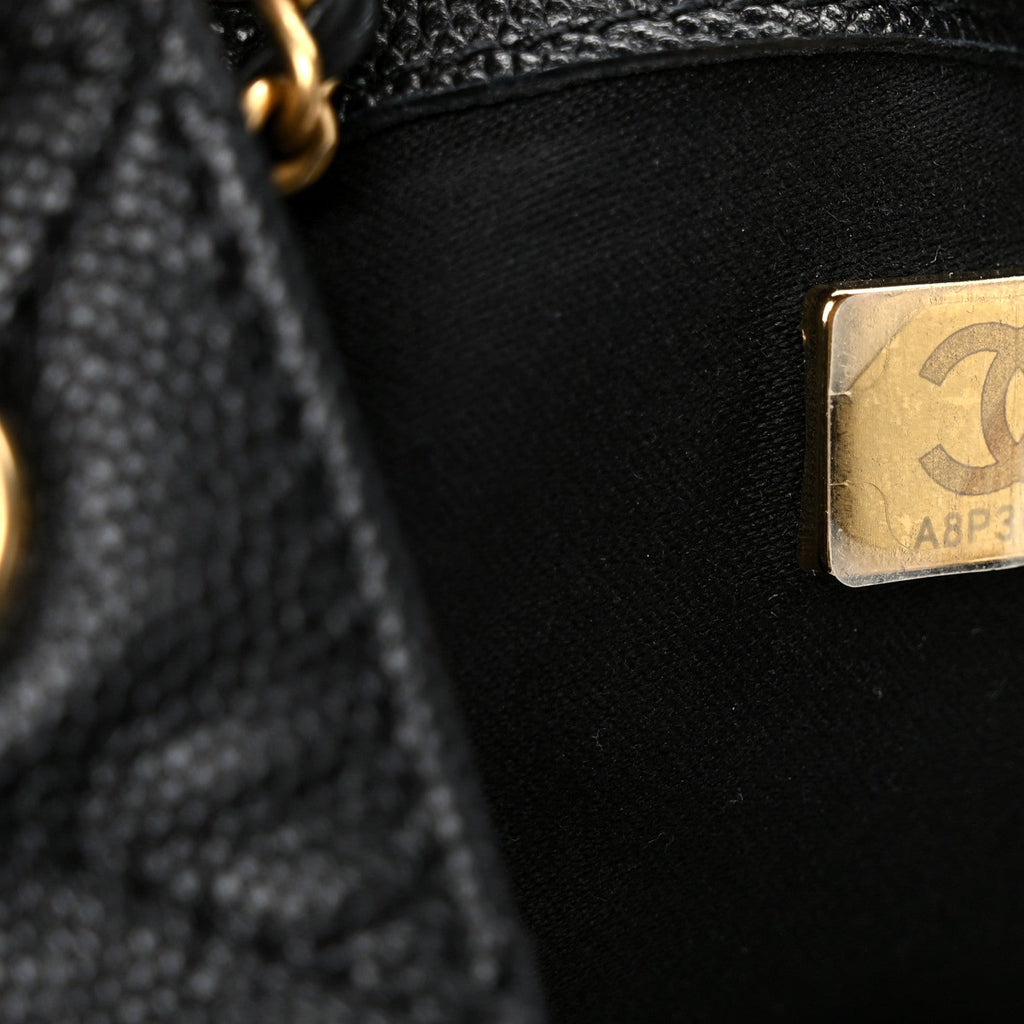 Caviar Quilted Medium Chanel 25 Handbag Black
