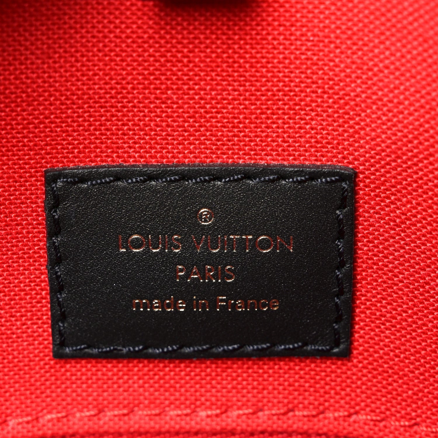 Reverse Monogram Giant Onthego MM