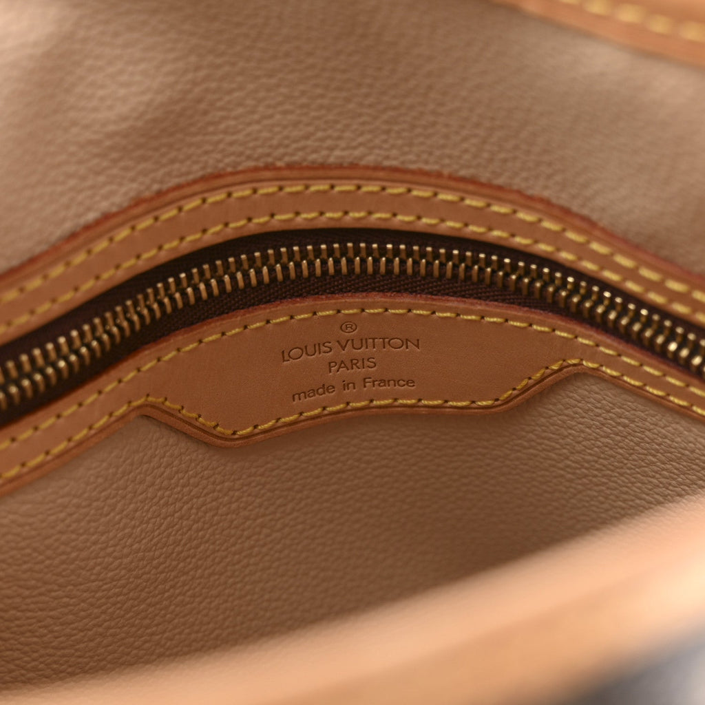 Monogram Petit Bucket 23