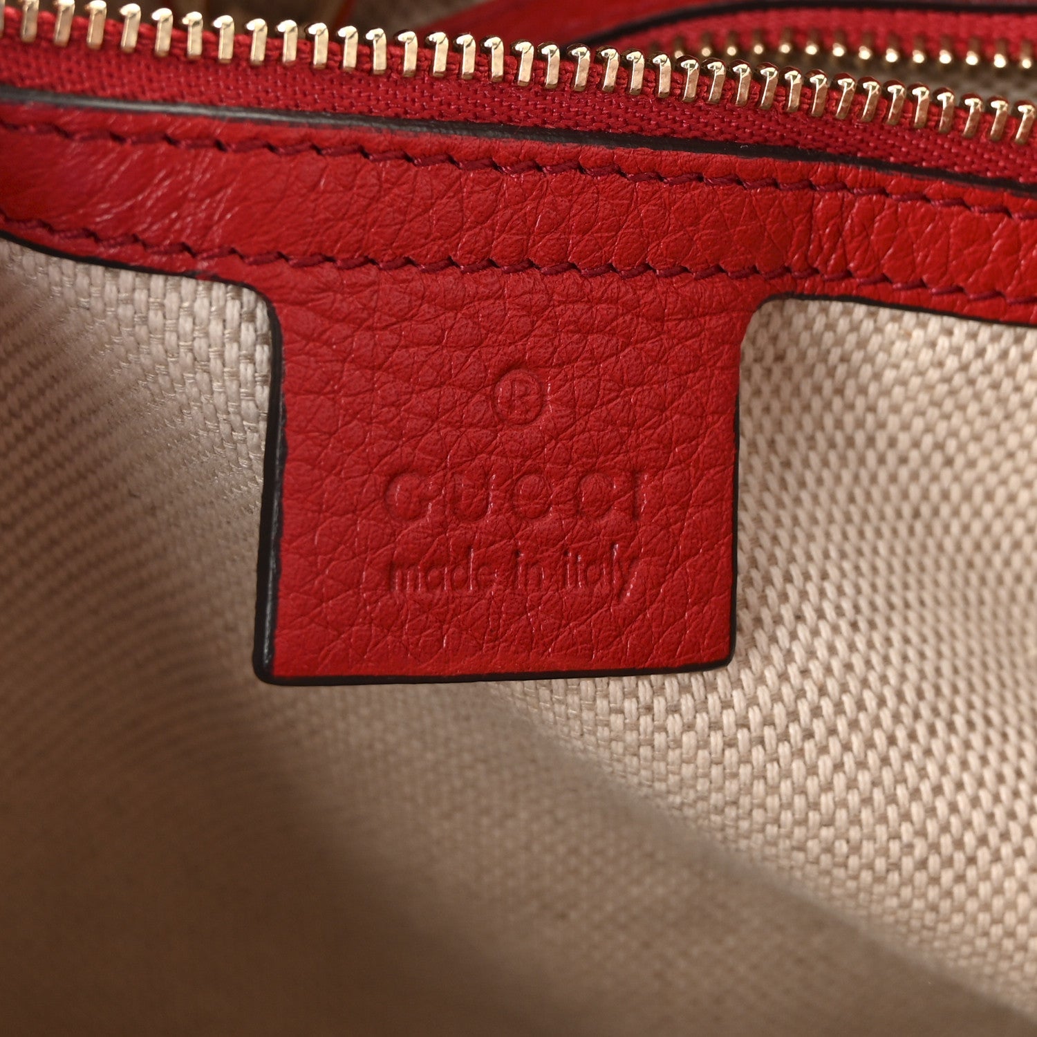 Pebbled Calfskin Medium Soho Chain Shoulder Bag Tabasco Red