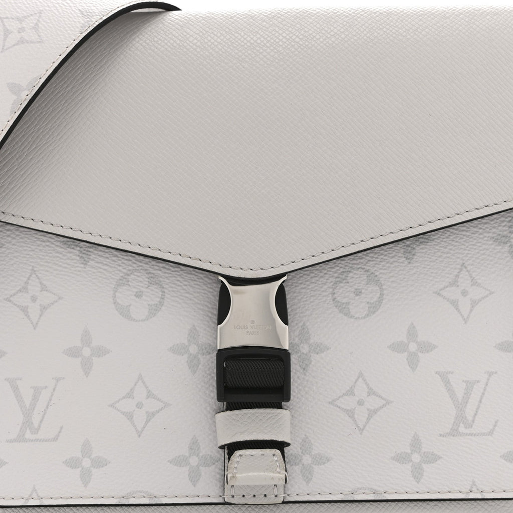 Taigarama Outdoor Flap Messenger White