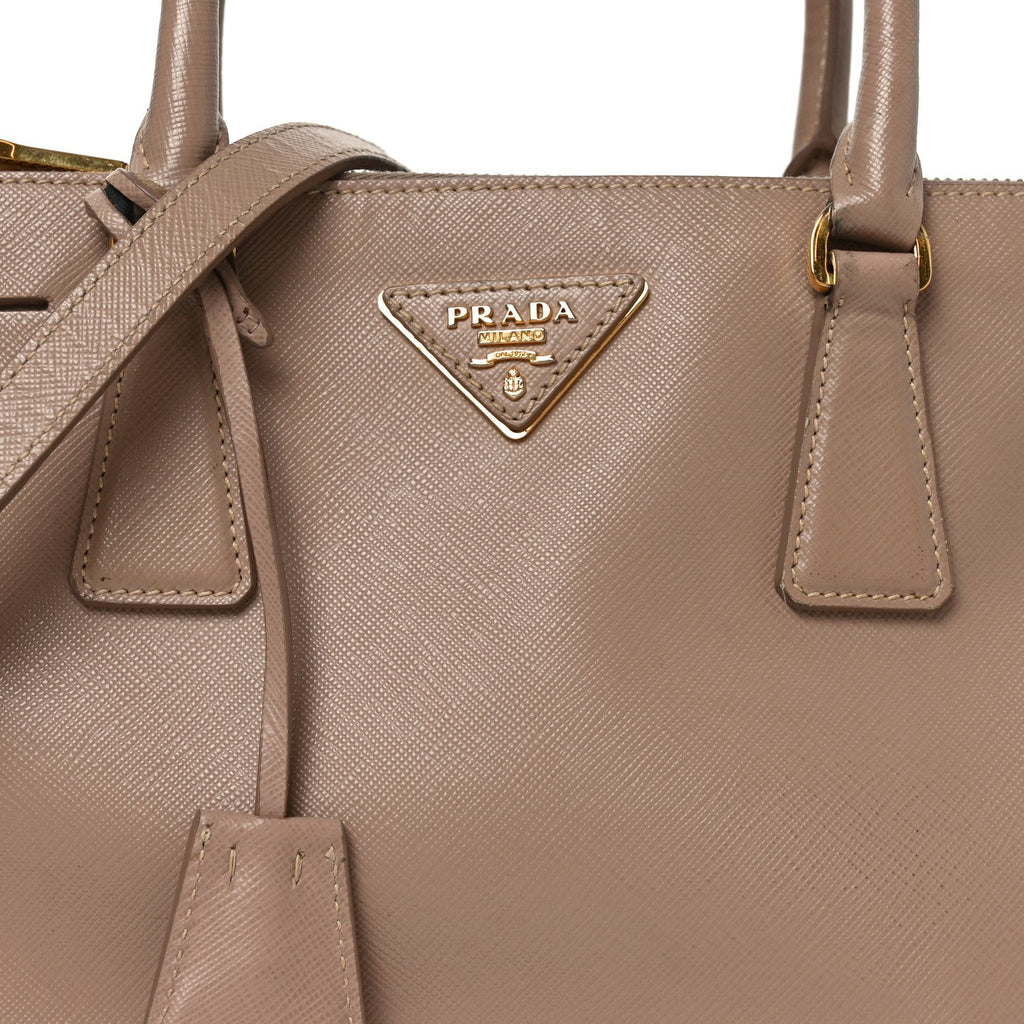 Saffiano Lux Small Galleria Double Zip Tote Cammeo