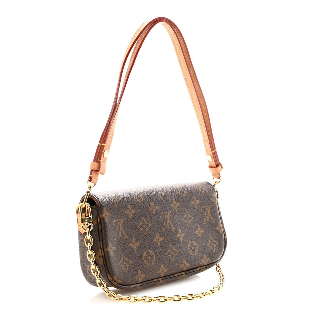 Monogram Ivy Wallet On Chain