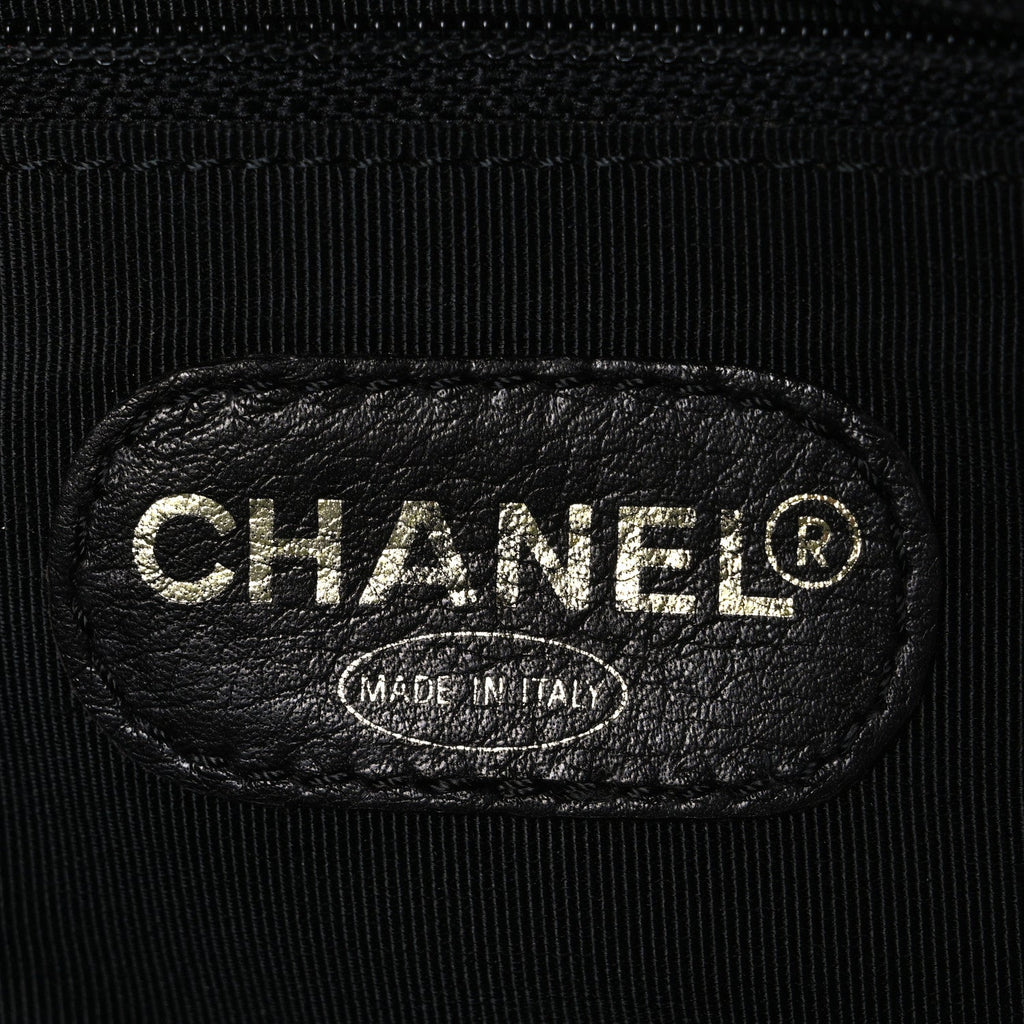 Lambskin Diamond Stitched Shoulder Bag Black