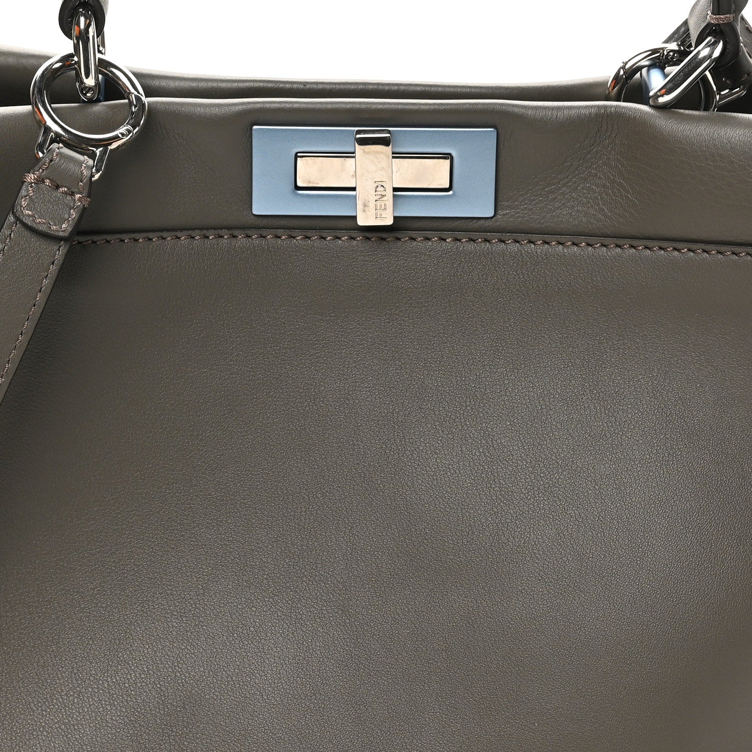 Vitello Seta Shiny Nappa Medium Peekaboo Iconic Satchel Carbone Grigio Polvere