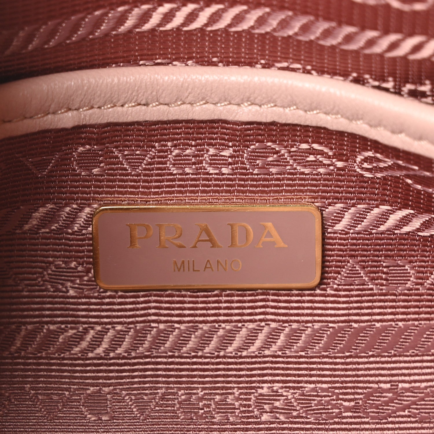 Nappa Gaufre Camera Bag Cipria