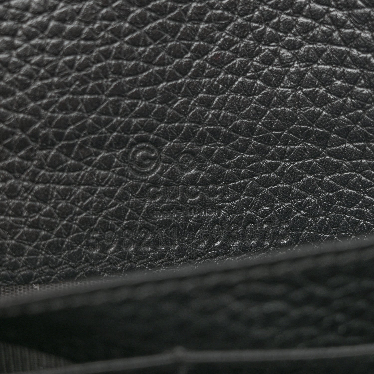 Pebbled Calfskin Soho Wallet On Chain Black
