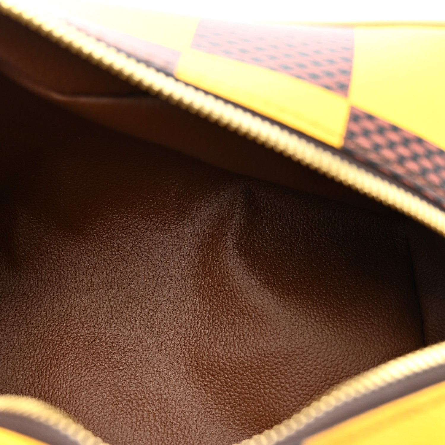 Damier Pop Dopp Kit Toilet Pouch Jaune Mat